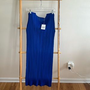 Pleats please Issey Miyake dress. Size 2. Cobalt blue color.